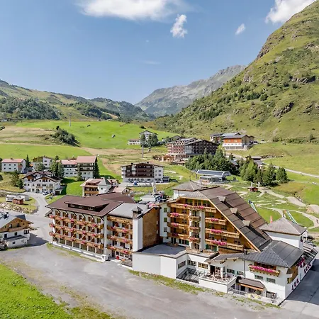 Alpenromantik-hotel Wirlerhof 4* Galtür